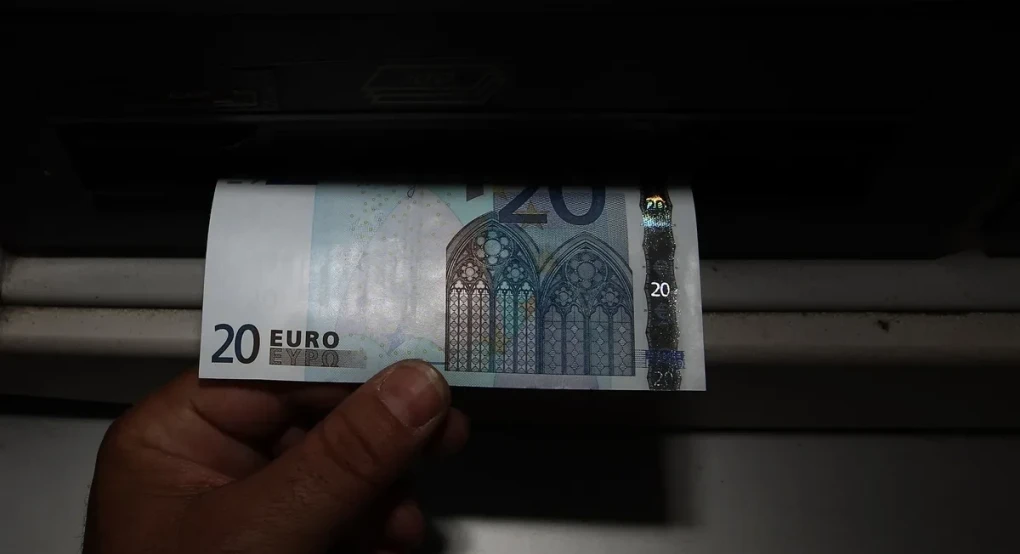 Πληρώνονται σήμερα τα επιδόματα του ΟΠΕΚΑ – Πότε θα δουν τα χρήματα οι δικαιούχοι