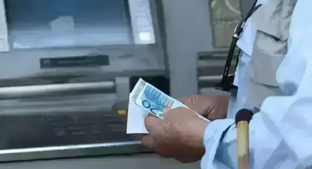 Ποιοι θα πάρουν το επίδομα των 400 ευρώ – Οι 12 κατηγορίες των δικαιούχων
