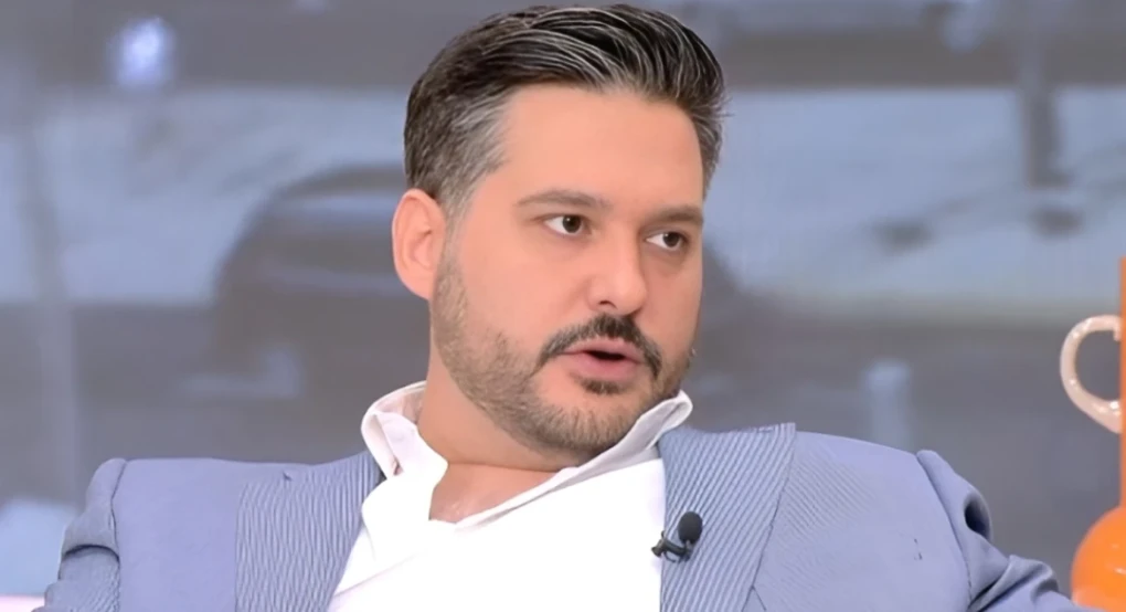 Φοίβος Παπαδάκης: Δεν άξιζε στον πατέρα μου να φύγει πικραμένος από τον ΑΝΤ1, μέχρι και με έμφραγμα είχε κάνει εκπομπή