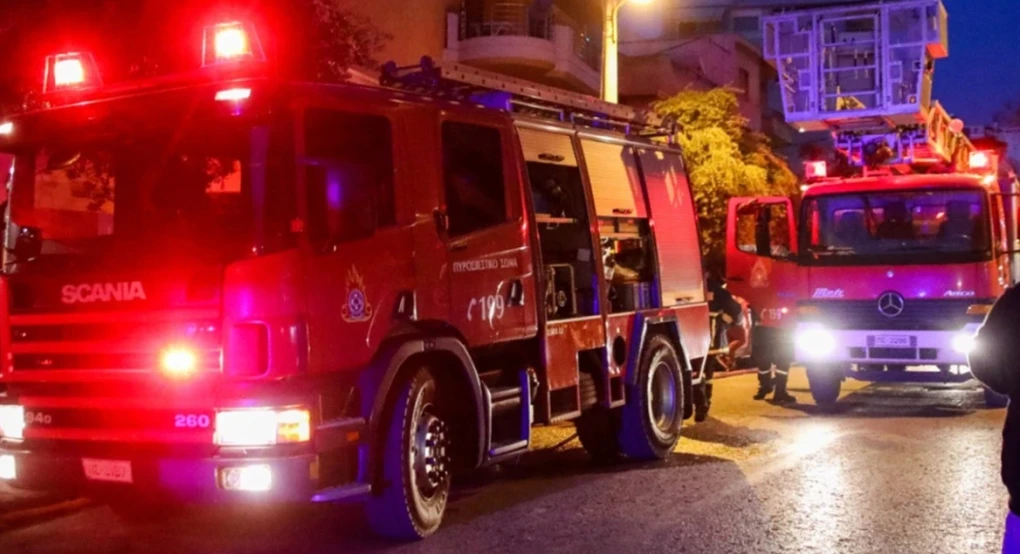 Αξιωματικός του Πολεμικού Ναυτικού έβαλε φωτιά σε σπίτι και αυτοκίνητα δύο πρώην συντρόφων του στη Γλυφάδα