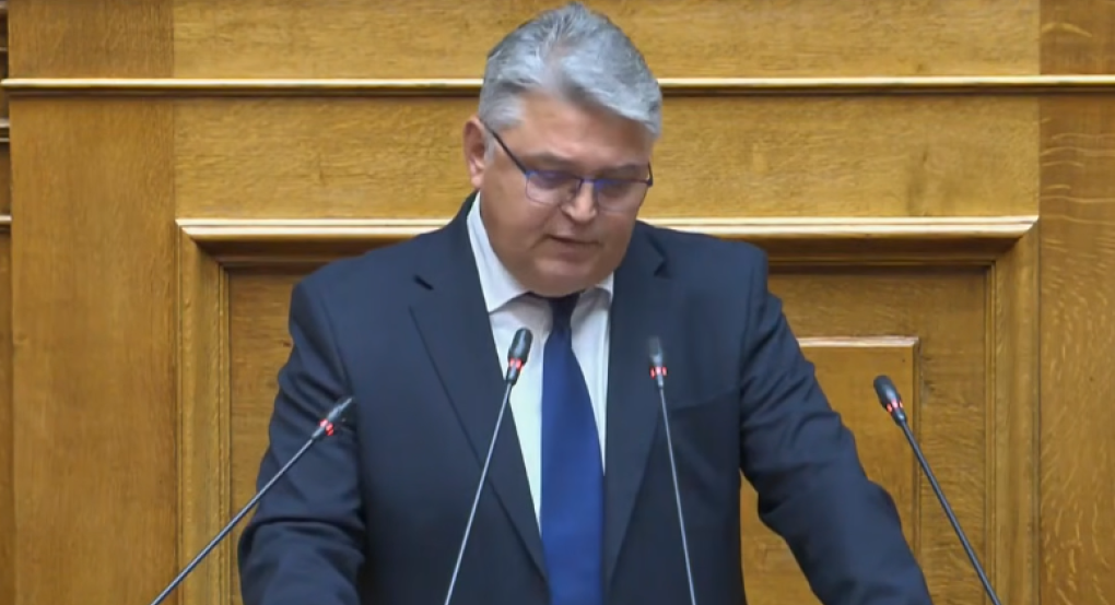Δ. Νατσιός: Οι «βουτυράτοι» της εξουσίας ακυρώνουν παρελάσεις για λίγες ψιχάλες