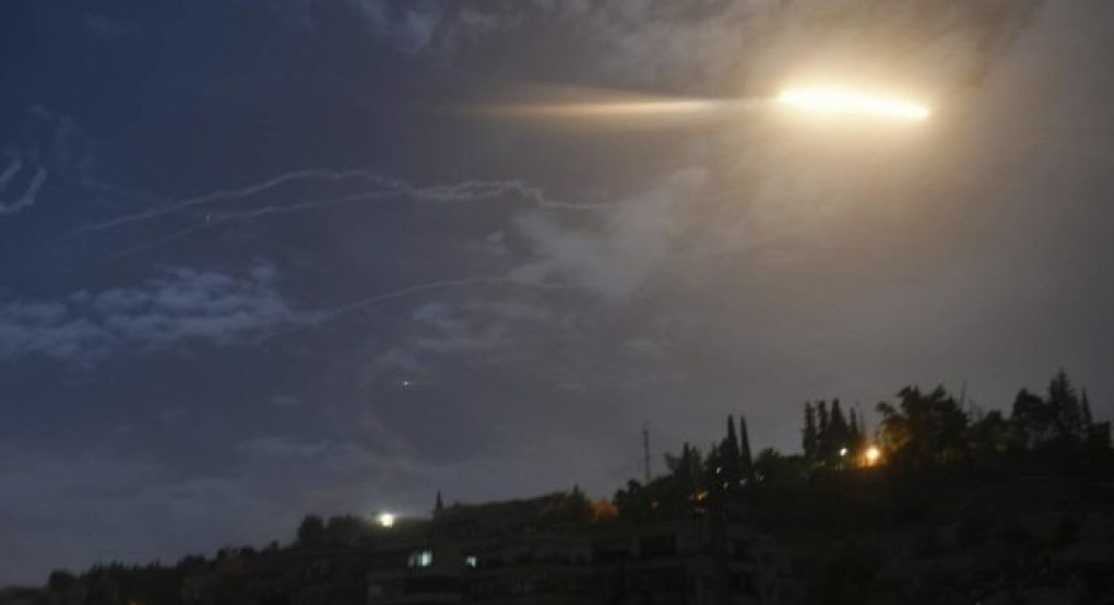 Εκτόξευση πυραύλων από ισραηλινά ελικόπτερα στο νότο της Συρίας