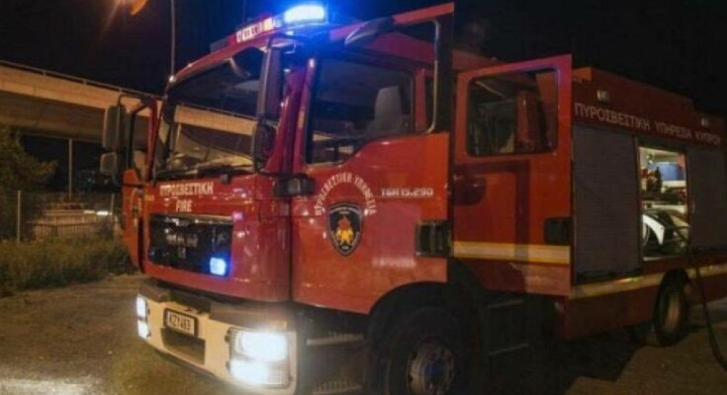 Θεσσαλονίκη: Εμπρηστική επίθεση σε δύο οχήματα τα ξημερώματα