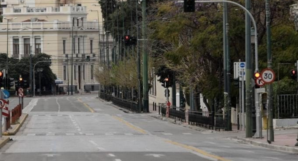 Αντίστροφη μέτρηση για την έξοδο από την καραντίνα: Πότε και πώς θα ανοίξουν τα ρολά
