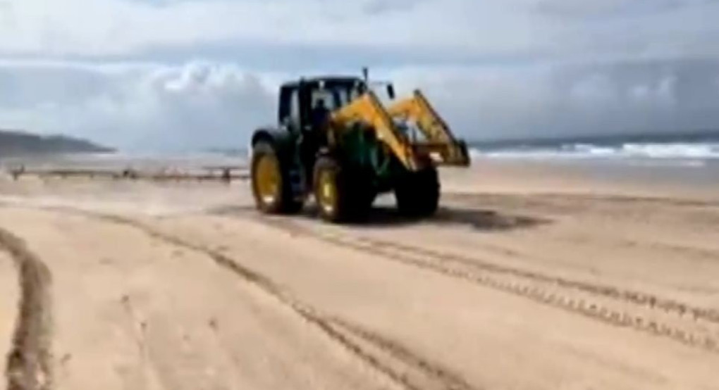 Ισπανία: Ψέκασαν μια ολόκληρη παραλία με χλωρίνη λόγω κορωνοϊού!