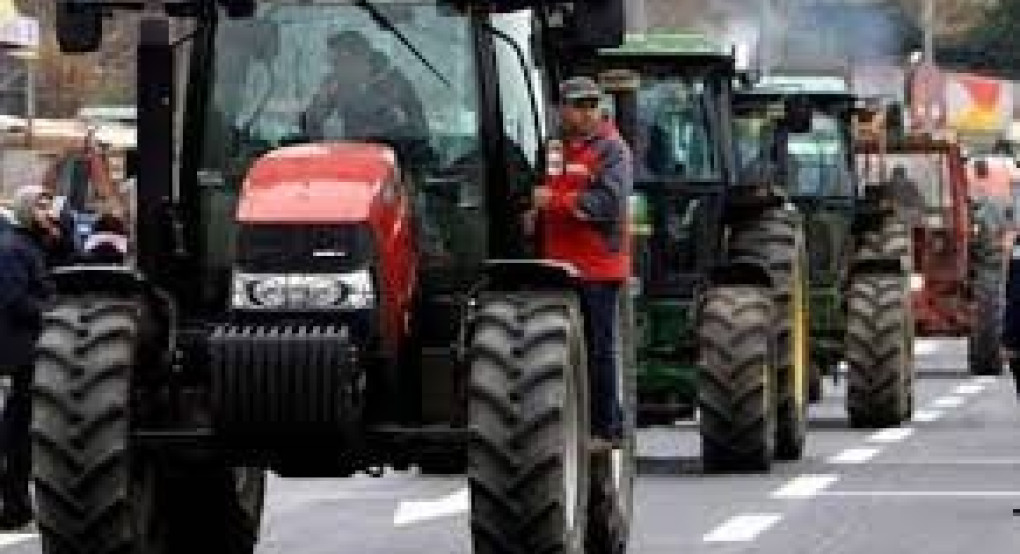 Η ΠΑΝΕΛΛΑΔΙΚΗ ΕΠΙΤΡΟΠΗ ΜΠΛΟΚΩΝ χαιρετίζει την εργατική Πρωτομαγιά