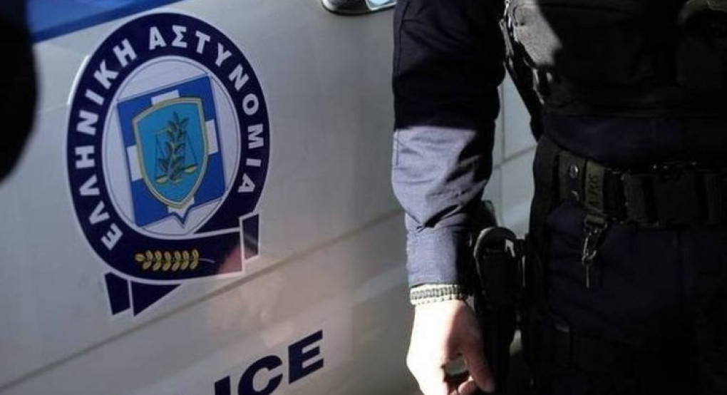 Γυναίκα κάλεσε αστυνομικό για βοήθεια και τον… δάγκωσε