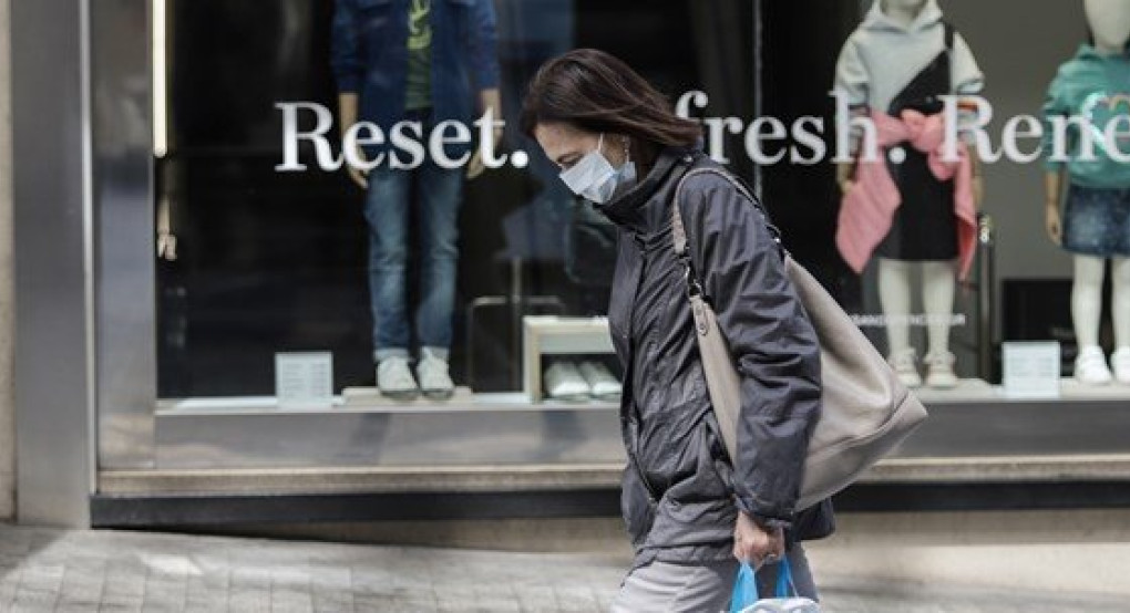 Ρευστό 2 δισ. ευρώ στις επόμενες 10 μέρες δίνει η κυβέρνηση σε μισθωτούς, επαγγελματίες και επιχειρήσεις