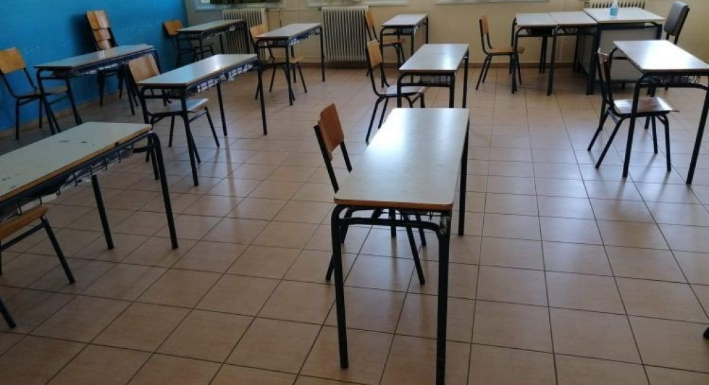 Η Γ' λυκείου επιστρέφει αύριο στα θρανία