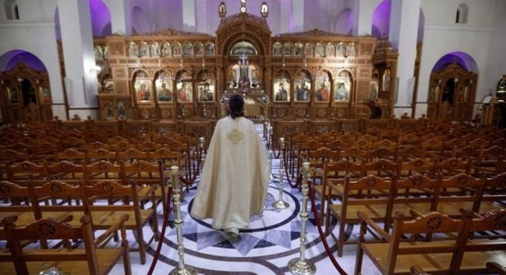 Άρση περιοριστικών μέτρων: Τι θα γίνει με άνοιγμα εκκλησιών και γάμους - Πιέζουν οι ιεράρχες