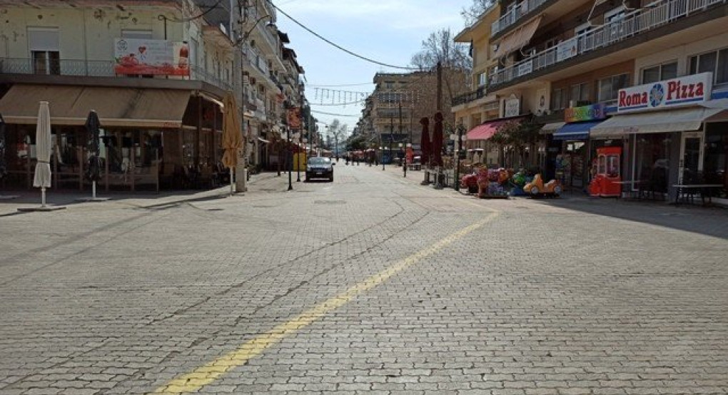 Γιαννιτσά: Με πυροτεχνήματα σε όλη την πόλη γιορτάστηκε η Ανάσταση