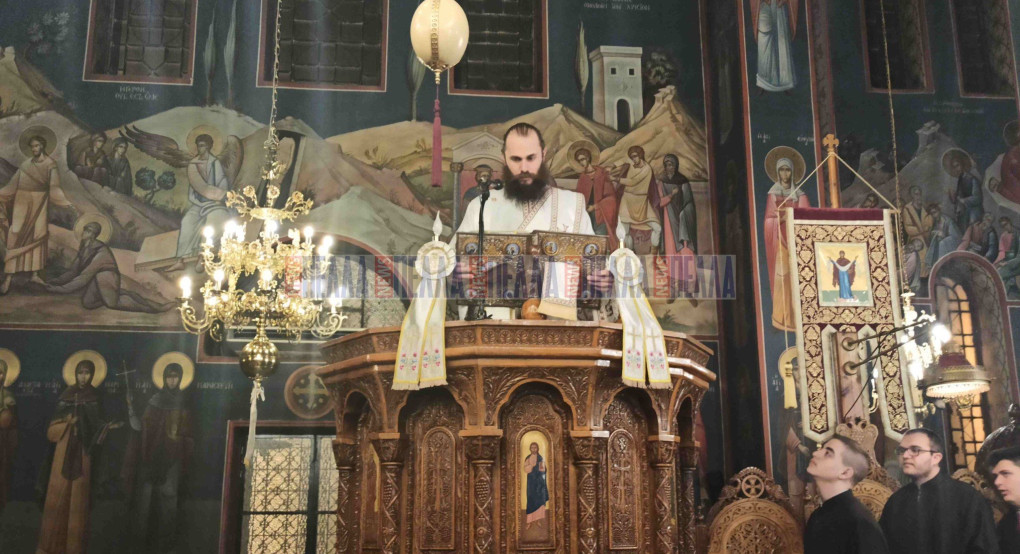 To Eυαγγέλιο της Αναστάσεως από τον διάκονο Καλλίνικο (βίντεο)