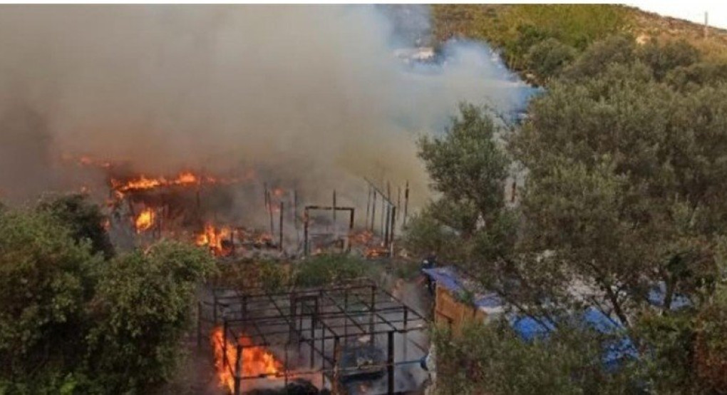 Σάμος: Ισχυρή φωτιά σε κέντρο υποδοχής