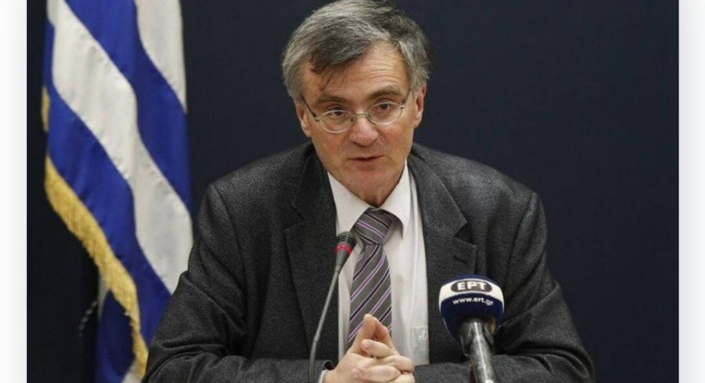 Υποχρεωτική η χρήση μάσκας σε κλειστούς χώρους και το αντισυπτικο 