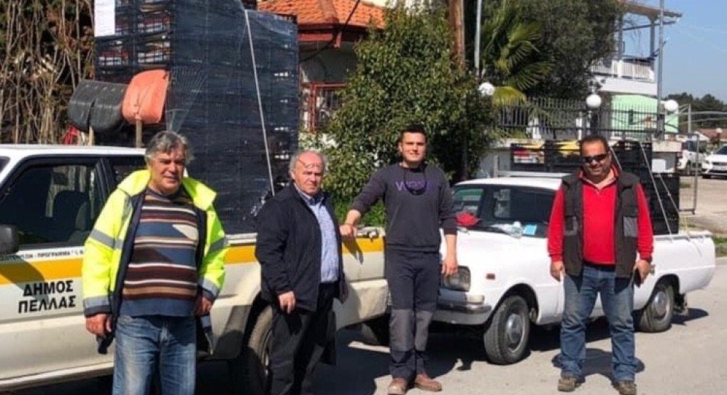 Διανομή τροφίμων απο το Δήμο Πέλλας 