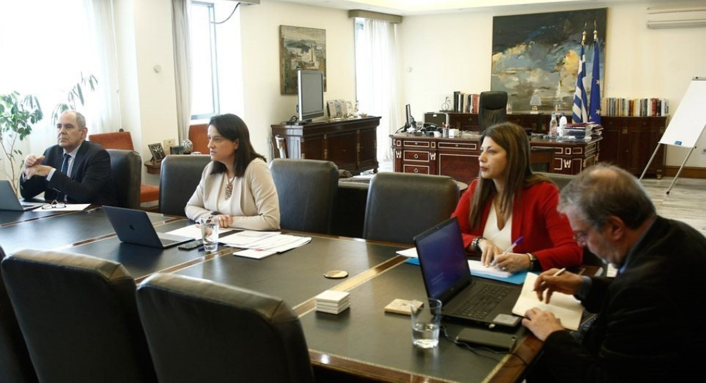 Σχολεία: Επιστρέφουν με τάξεις 15 μαθητών - Σήμερα οι ανακοινώσεις Τσιόδρα, Κεραμέως