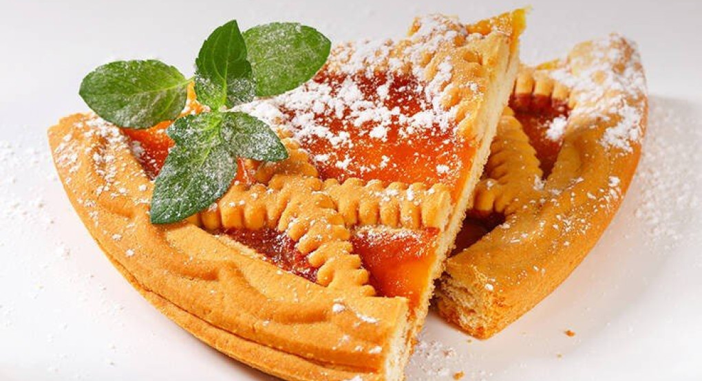Πάστα φλώρα βερίκοκο με τραγανή ζύμη