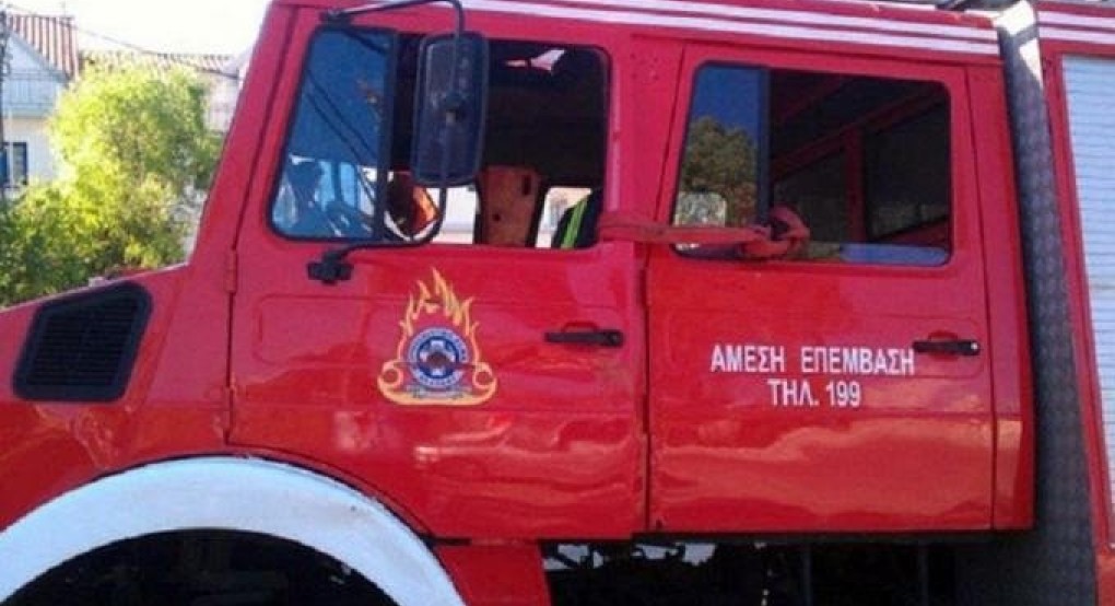 Συναγερμός για φωτιά σε εργοστάσιο ξυλείας