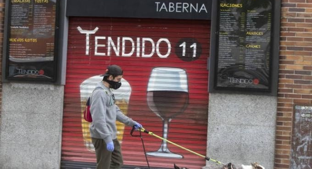 Κορωνοϊός: Καλά νέα από την Ισπανία - Μειώθηκε σημαντικά ο δείκτης «R0»