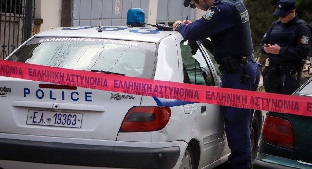 Θάνατος 45χρονου στην Κάντζα: «Μυστήριο» με τα χειρόγραφα σημειώματα που βρέθηκαν δίπλα στον οικονομολόγο