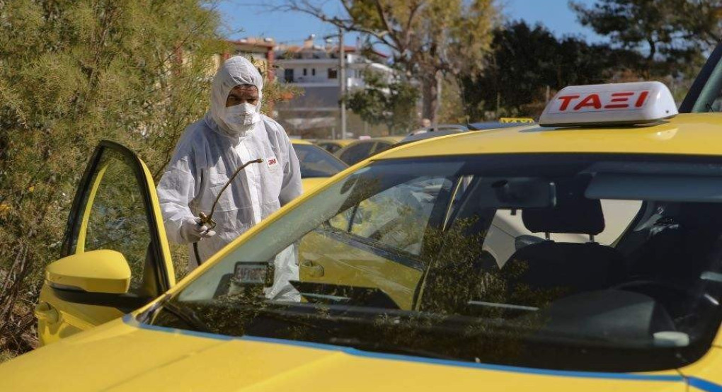 Από σήμερα μπορούν να επιβιβάζονται δύο επιβάτες στα ταξί