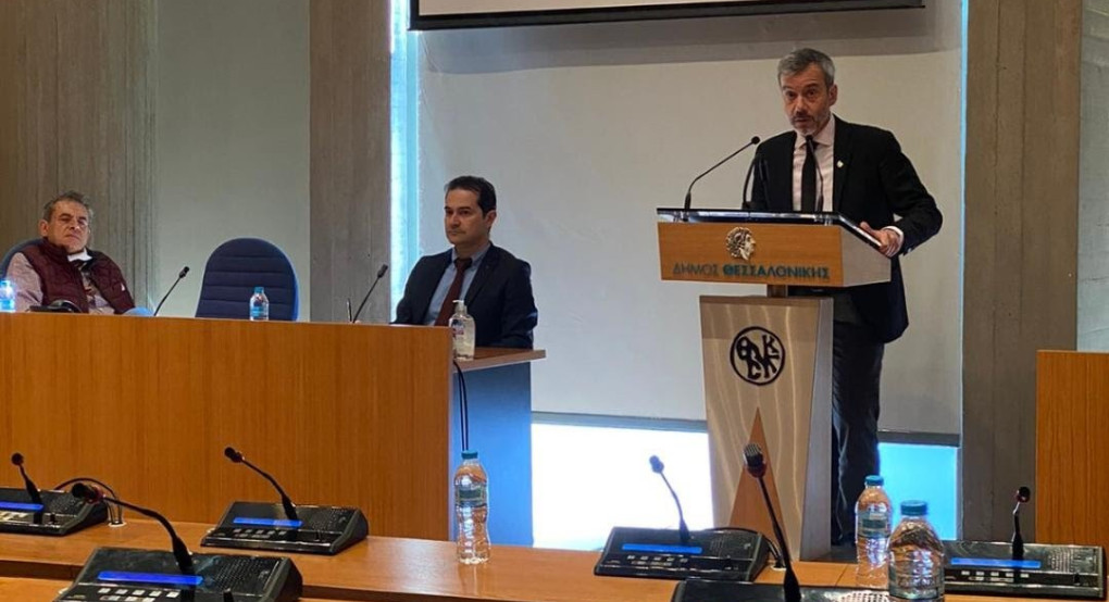 Θεσσαλονίκη: Ουρές τέλος στις υπηρεσίες του Δήμου