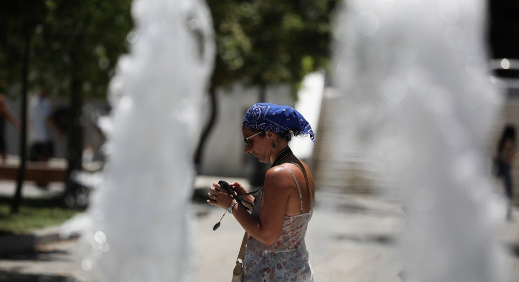 Μίνι καλοκαίρι: Πού θα αγγίξει τους 35 βαθμούς η θερμοκρασία (video)