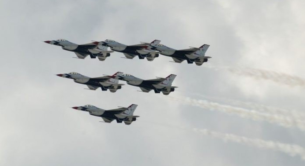 Μαχητικά αεροσκάφη των ΗΠΑ και της Ελλάδας πέταξαν πάνω από τα Σκόπια