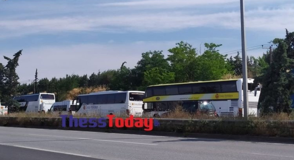 Πορεία με τουριστικά λεωφορεία στη Θεσσαλονίκη – Συγκέντρωση στο ΥΜΑΘ