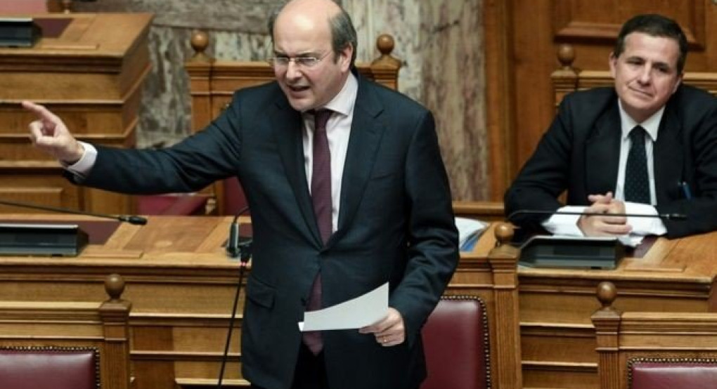 Χατζηδάκης: Κατεδαφίστε άμεσα τα αυθαίρετα στα δάση, τις παραλίες και τα ρέματα