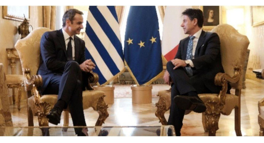 Τηλεφωνική επικοινωνία Μητσοτάκη - Κοντε 