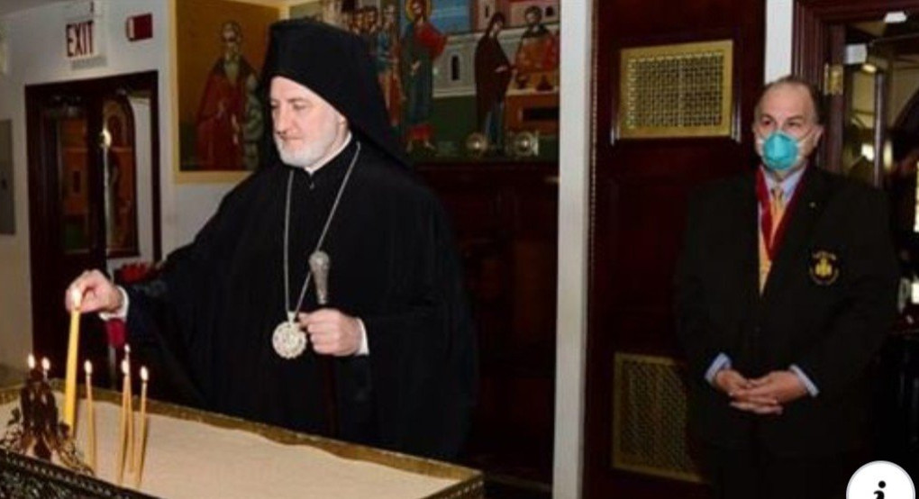 Εντολή Ελπιδοφόρου για ξεχωριστά κουταλάκια στη Θεία Κοινωνία 