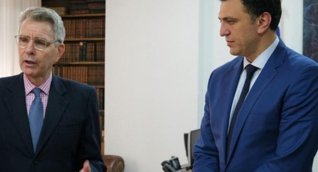 Συνάντηση Κικίλια - Πάιατ και ικανοποίηση για τα 200.000 τεστ αντισωμάτων από τις ΗΠΑ