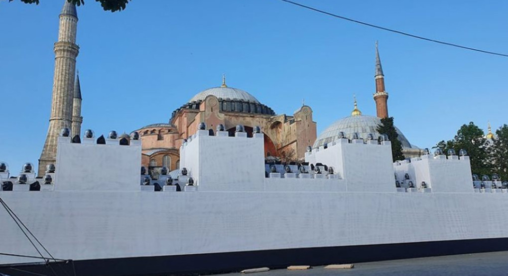 Χτίζουν τείχη για να τα... γκρεμίσει ο Ερντογάν 567 χρόνια μετά την Άλωση της Κωνσταντινούπολης
