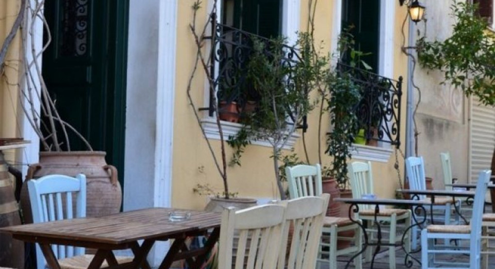 Να εφαρμοστούν από όλους τους δήμους οι ρυθμίσεις για τα τραπεζοκαθίσματα, ζήτησε ο Τ. Θεοδωρικάκος