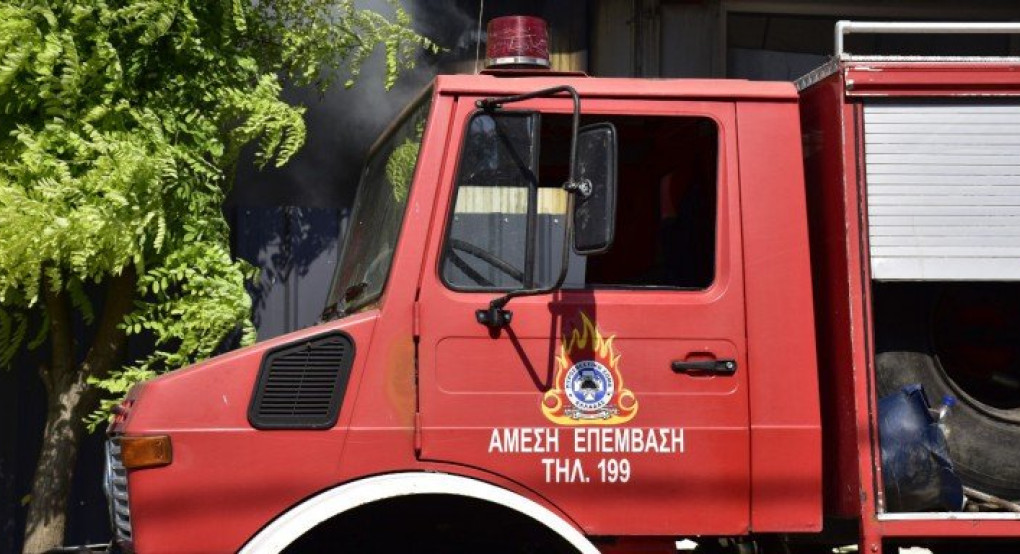 Μία γυναίκα νεκρή από τη φωτιά σε διαμέρισμα στη Βούλα 