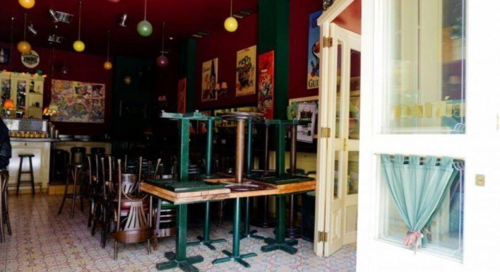 Έτσι θα ανοίξουν εστιατόρια και μπαρ: Δυνατότητα για πεζοδρομήσεις αλλά και πρόστιμα