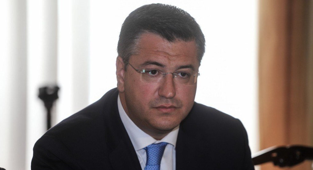 Στο πλευρό του Άρη ο Τζιτζικώστας
