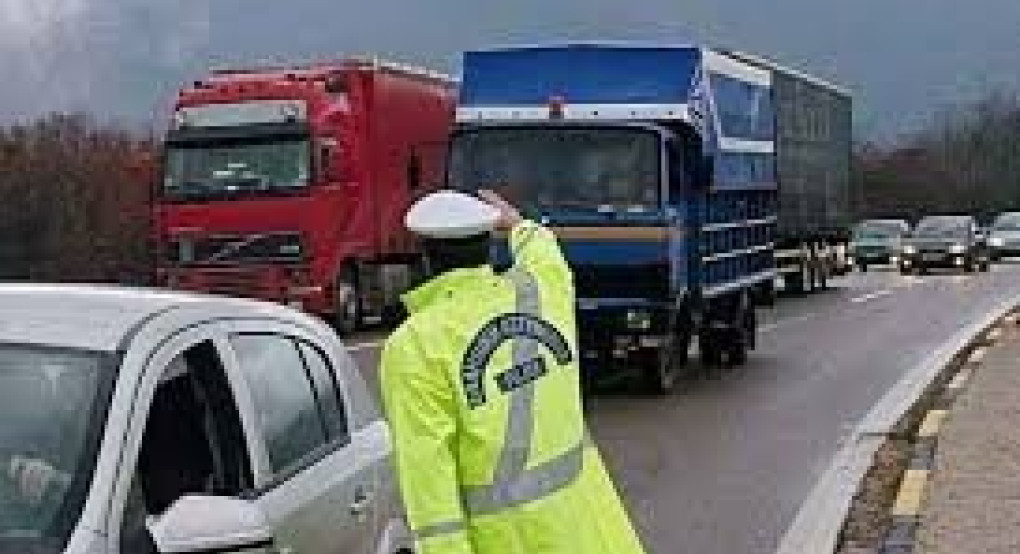 Απαγόρευση κυκλοφορίας φορτηγών ωφέλιμου φορτίου άνω του 1,5 τόνου την Πεντηκοστής και του Αγίου Πνεύματος