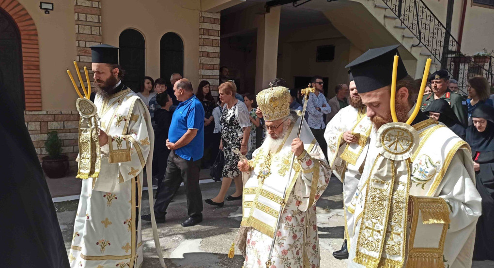 Η αγάπη των πιστών για τον Ποιμενάρχη Ιωήλ 