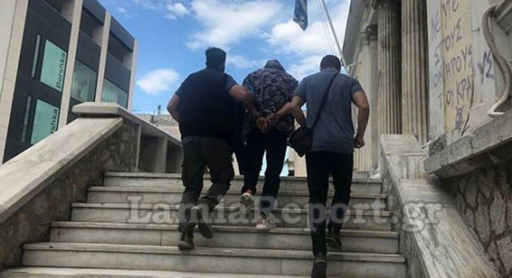 Υπόθεση βιασμού στη Λαμία: Το φορτηγό της φρίκης και η μαρτυρία του κοριτσιού για τα όσα έζησε στην καμπίνα