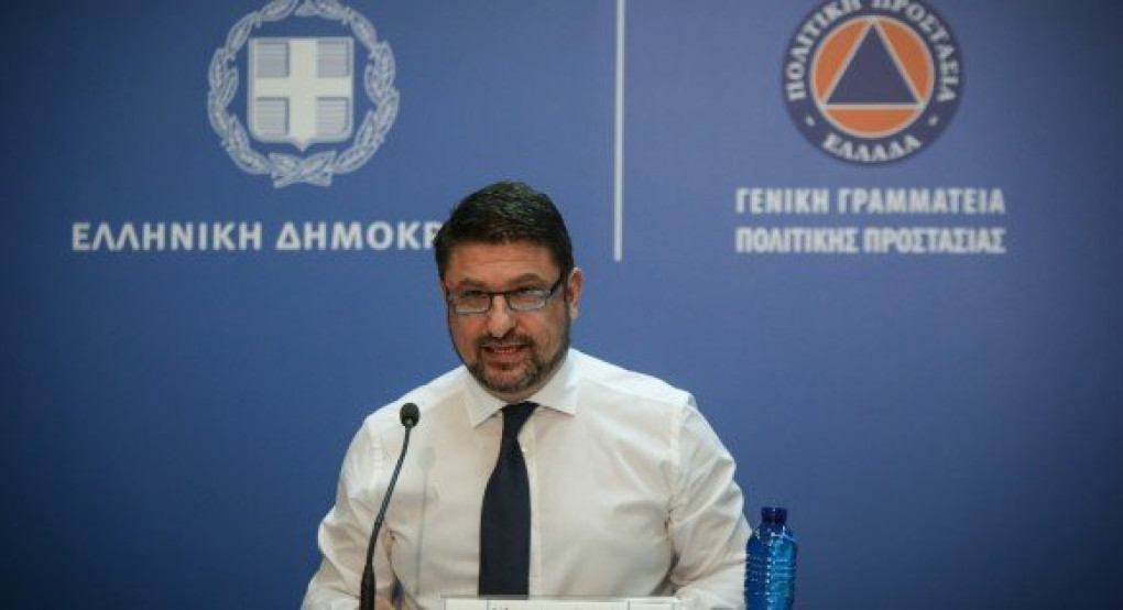 Μήνυση Χαρδαλιά σε βάρος της Θεσσαλονικιάς παρουσιάστριας που του πέταξε νερό