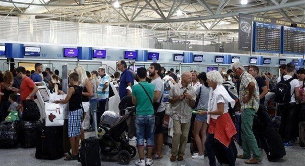 Σε επιφυλακή για νέα κρούσματα - 208 πτήσεις από Βρετανία μέχρι τις 22 Ιουλίου