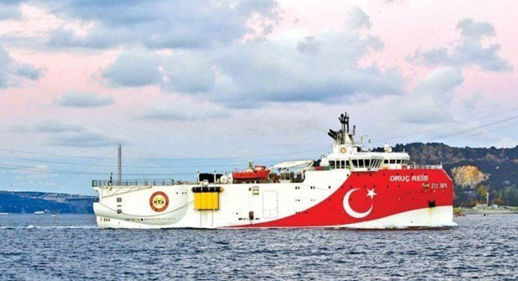 Ορούτς Ρέις: Έστρεψε πορεία ξανά προς την ελληνική υφαλοκρηπίδα 