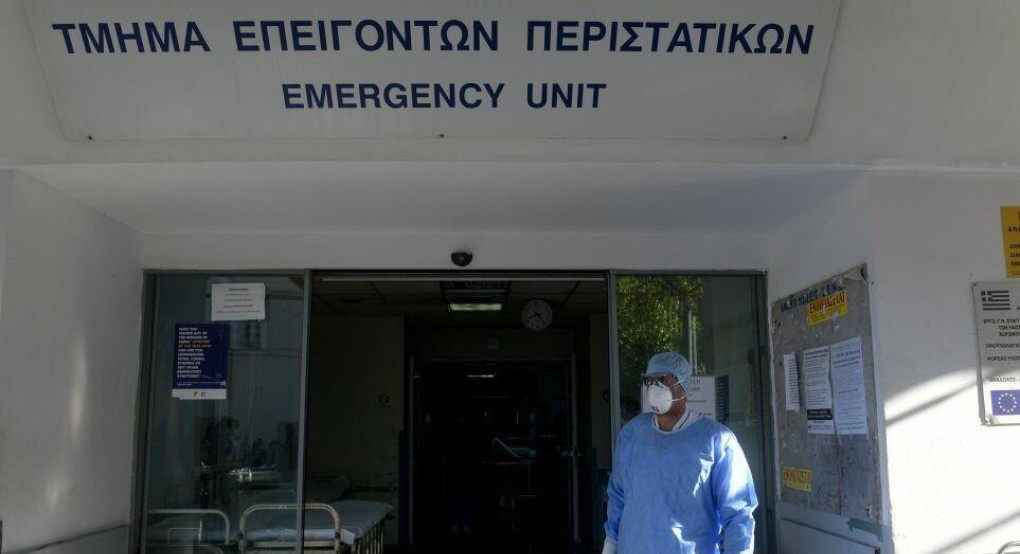 Κορωνοϊός: Διπλασιάστηκαν οι εισαγωγές με Covid-19 στα νοσοκομεία μέσα σε 15 μέρες
