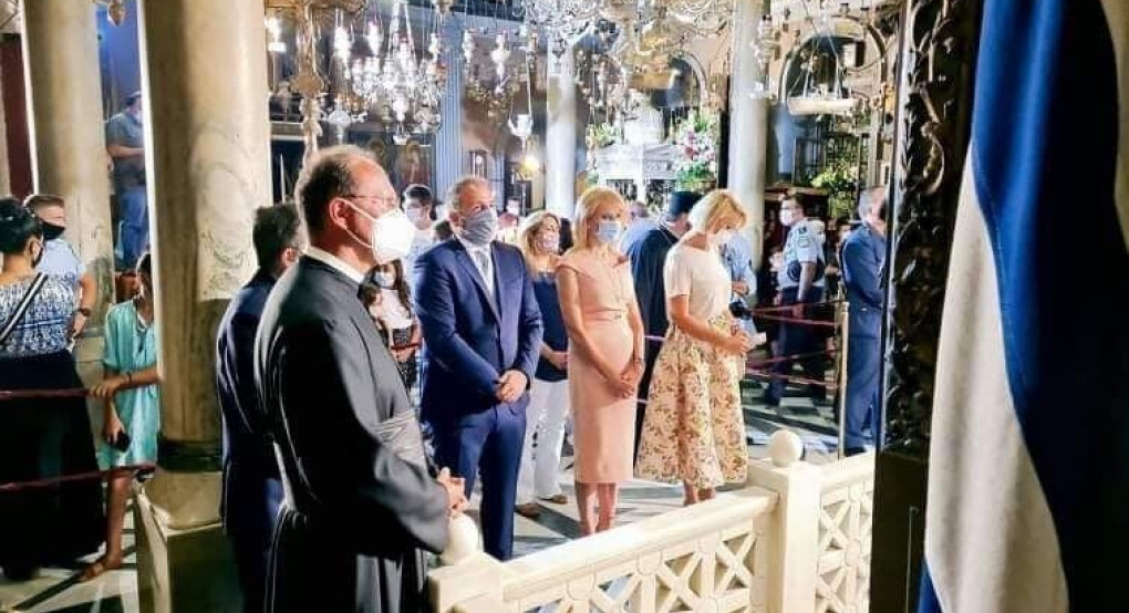 Στην Τήνο η Θεοδώρα Τζάκρη 