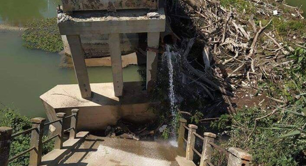 Σέρρες: Κατέρρευσε τμήμα γέφυρας [Εικόνες]