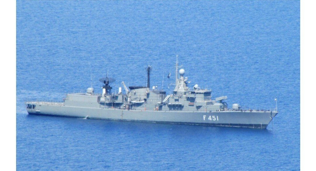 Ελληνική φρεγάτα 'ακούμπησε" το τουρκικό πλοίο 