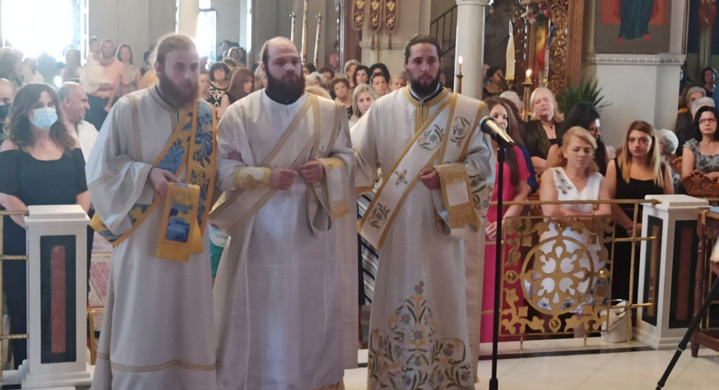Η στιγμή της χειροτονίας του π. Δημήτριου (βίντεο) 