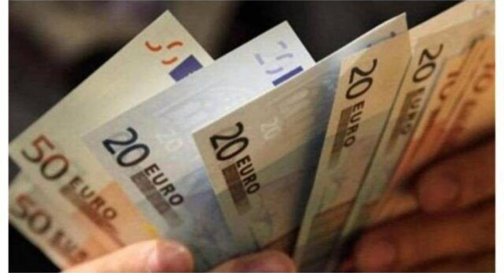 Υπάλληλος φαρμακείου «ξάφριζε» το ταμείο της επιχείρησης